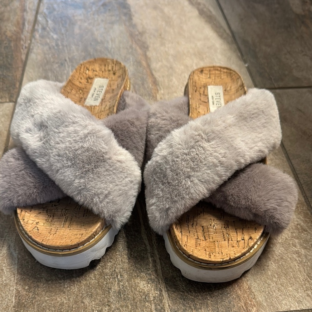 Steve Madden Gray Faux Fur Women's Sandals